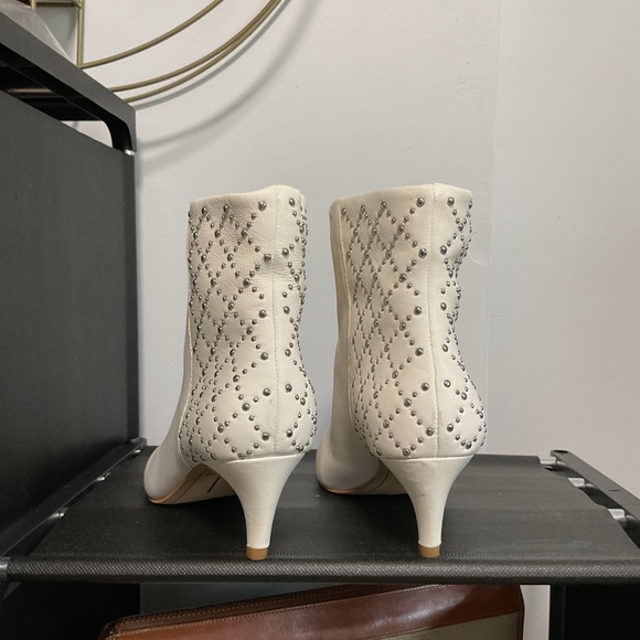 Dolce Vita Studded Kitten Heel Booties Size 8 - Picture 2 of 5